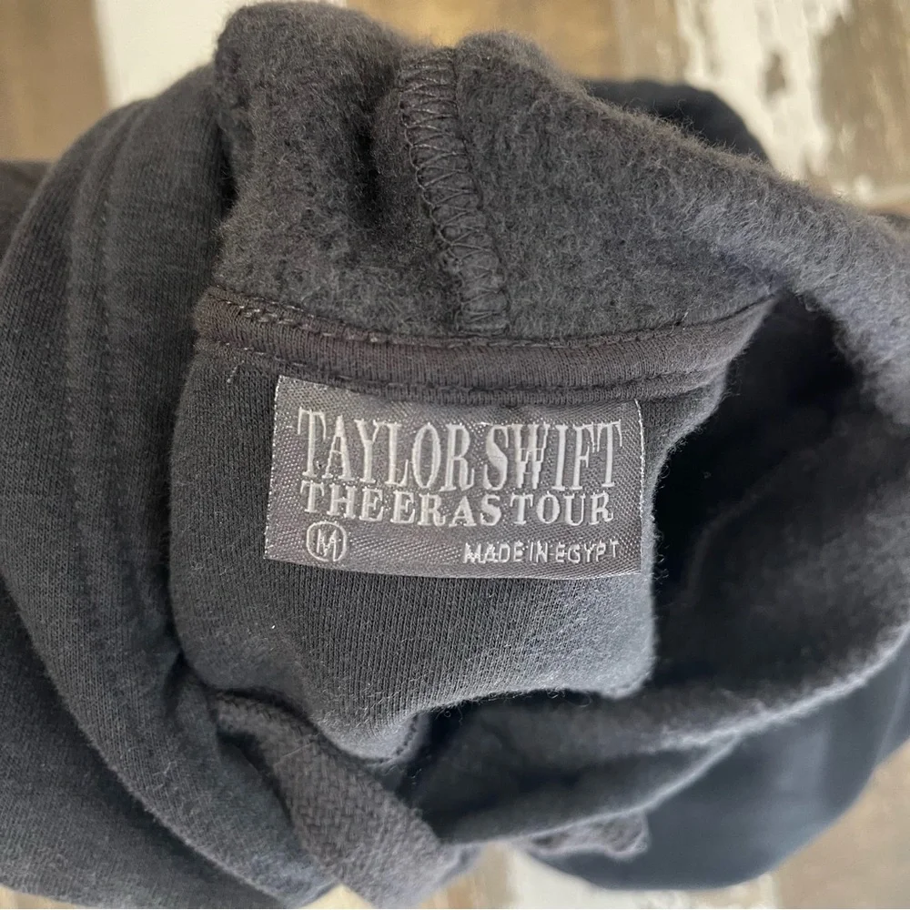 Taylor Swift The Eras Tour Black Hoodie Oversized Size Medium - Picture 4 of 4